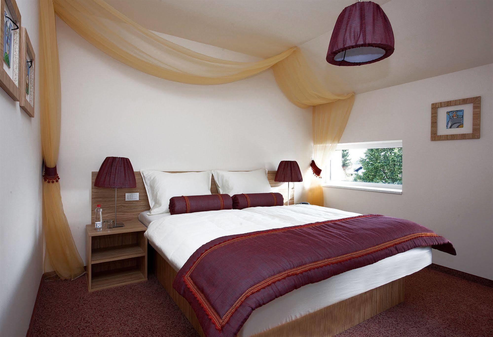 Ambient Hotel Domžale Quarto foto
